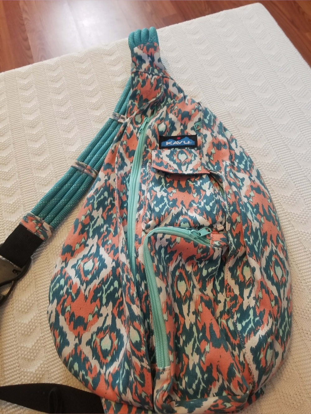 Kavu Sling Shoulder Bag / Crossbody Bag